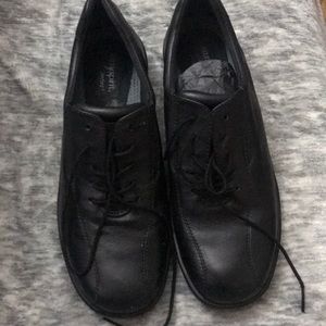 Men’s black dress shoes